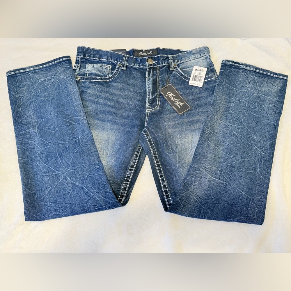 True Luck Jeans - Men's Dark Wash Bootcut Jeans - Picture 4 of 11